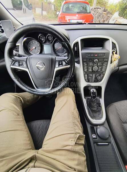 Opel Astra J 1.6 Turbo