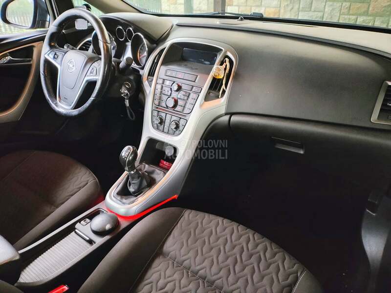 Opel Astra J 1.6 Turbo
