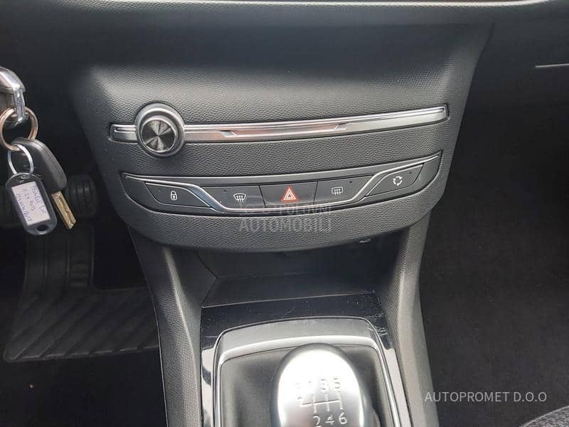 Peugeot 308 1.2 T