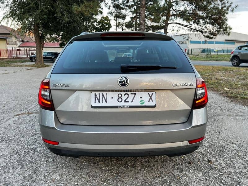 Škoda Octavia 1.6TDI DSG STYLE