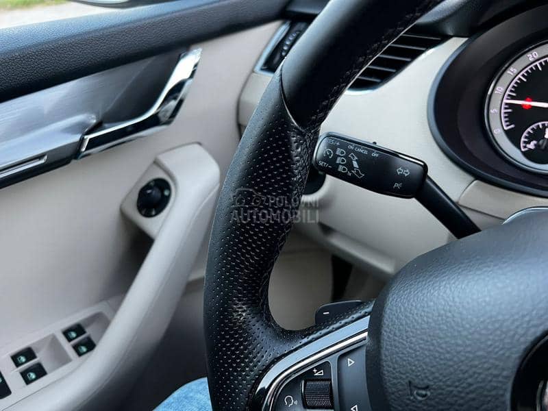 Škoda Octavia 1.6TDI DSG STYLE