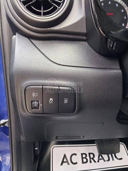 Hyundai i10 1.0 67HP AT