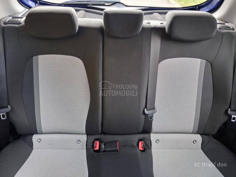 Hyundai i10 1.0 67HP AT