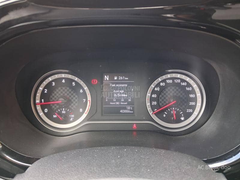 Hyundai i10 1.0 67HP AT