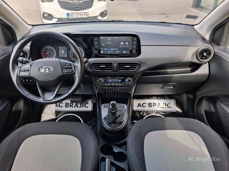 Hyundai i10 1.0 67HP AT