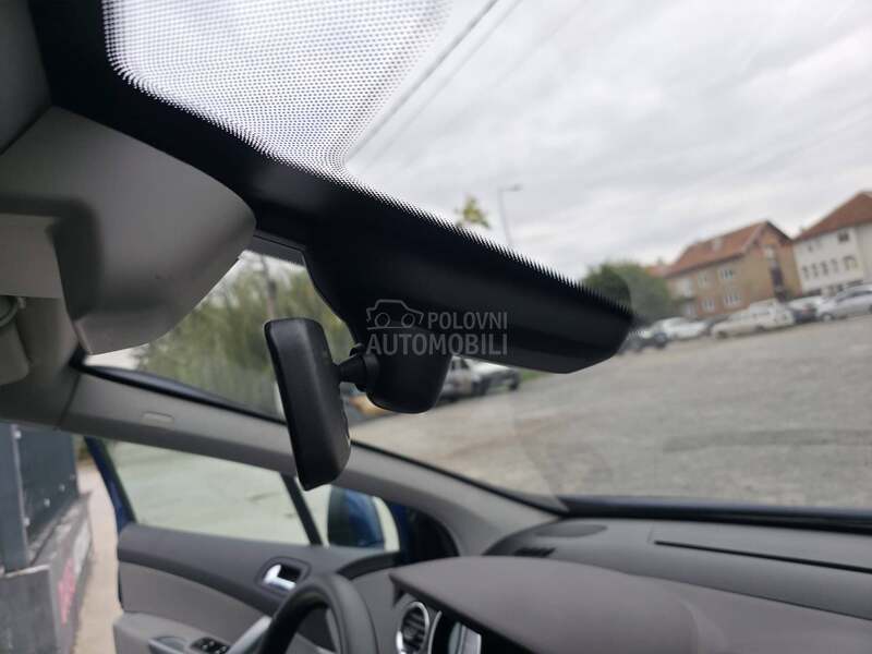 Peugeot 308 1.6 HDI P.A.N.O.R.A