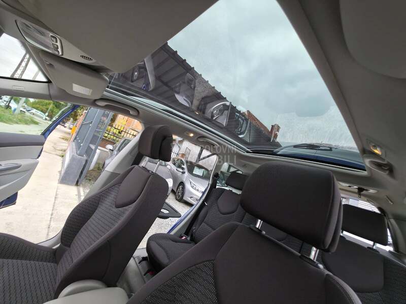 Peugeot 308 1.6 HDI P.A.N.O.R.A