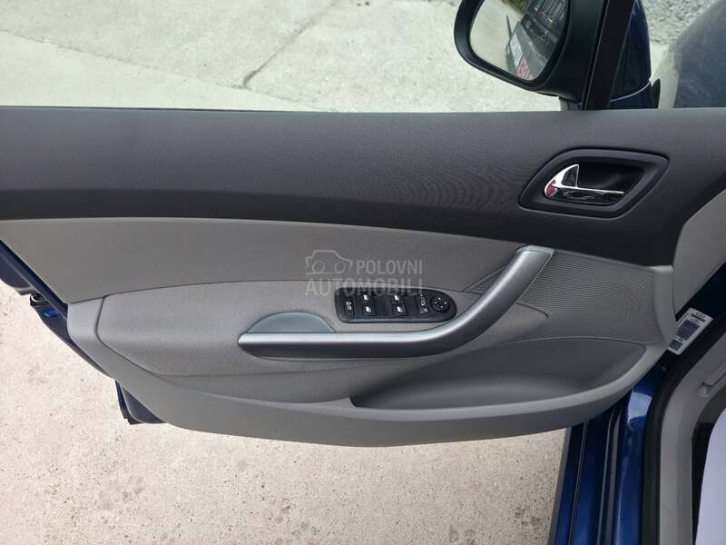 Peugeot 308 1.6 HDI P.A.N.O.R.A