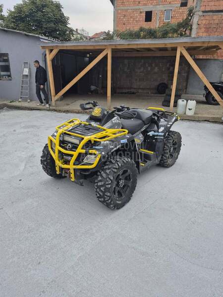Can-Am Outlender