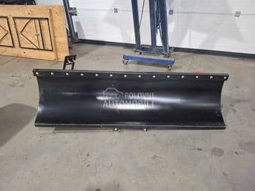 RAONIK SNEGA ZA POLARIS