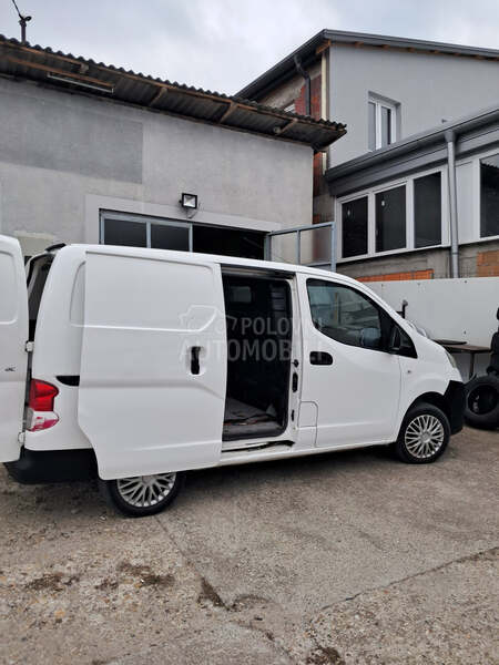 Nissan Nv200 