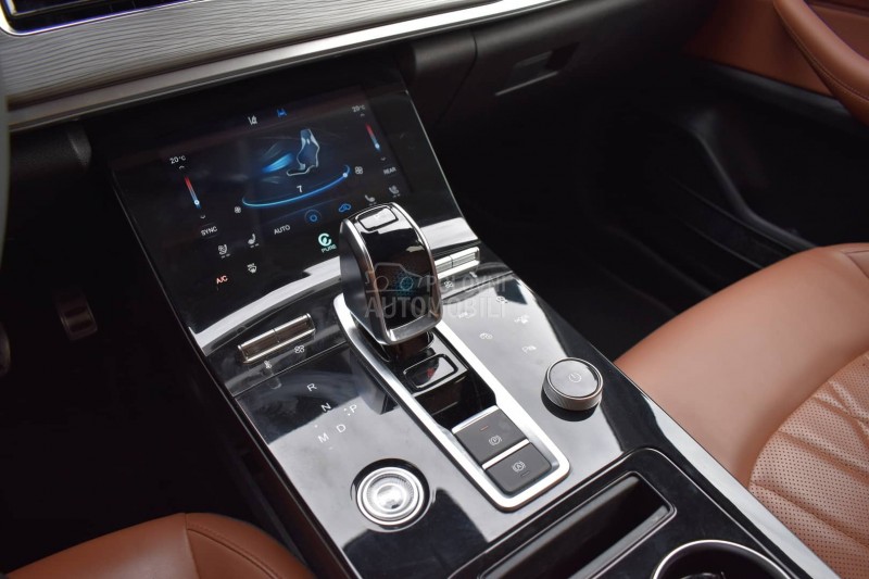 Chery Tiggo 8 1.6 T-GDI NOBLE