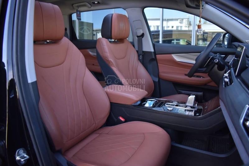 Chery Tiggo 8 1.6 T-GDI NOBLE