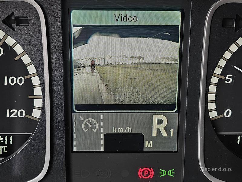 Mercedes Benz 1221 / 7.3m / LIFT