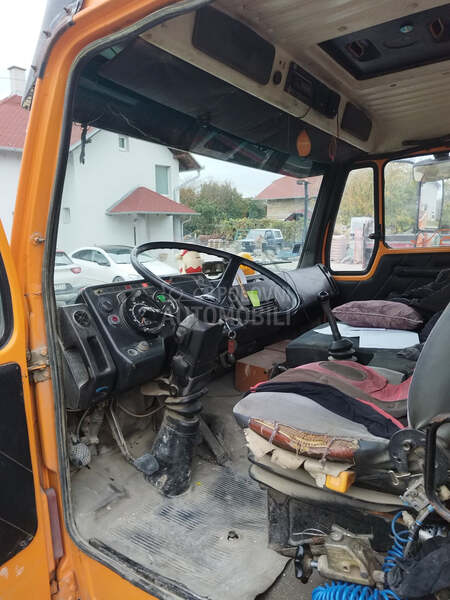 Mercedes Benz 1213