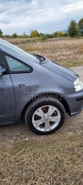 Seat Alhambra 1.9 TDI SPORT 4X4 Seat Alhambra 1.9 TDI SPORT 4X4