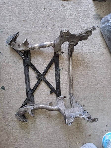 A4 A5 Q5 ALU MOST PREDNJI