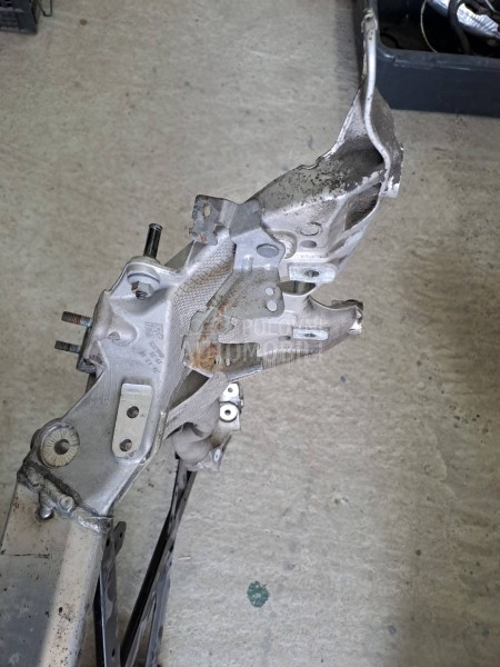 A4 A5 Q5 ALU MOST PREDNJI