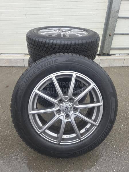 Bridgestone 225/60 R17 Zimska