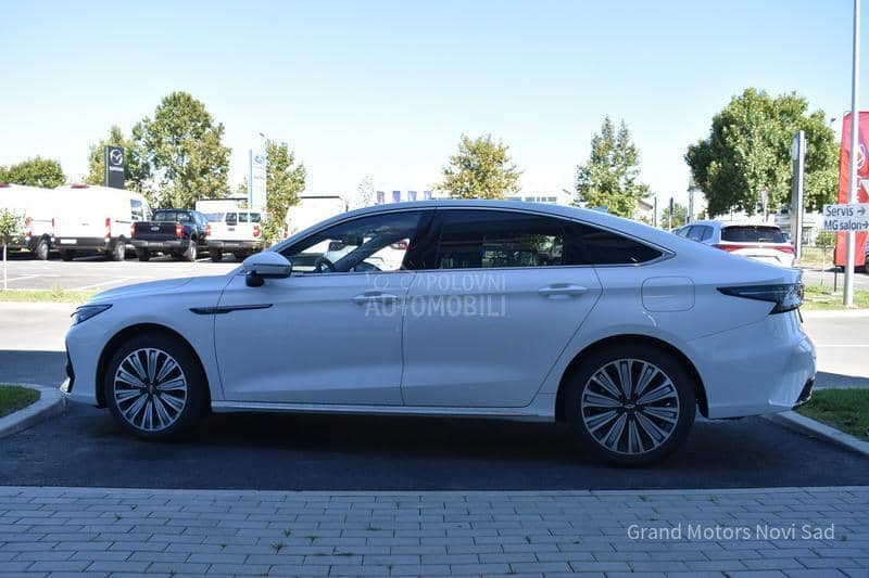 Chery Arrizo 8 1.5 PHEV NOBLE Chery Arrizo 8 1.5 PHEV NOBLE