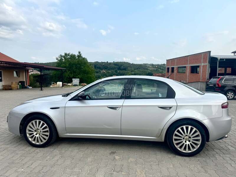 Alfa Romeo 159 