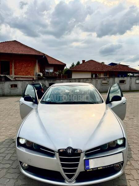 Alfa Romeo 159 
