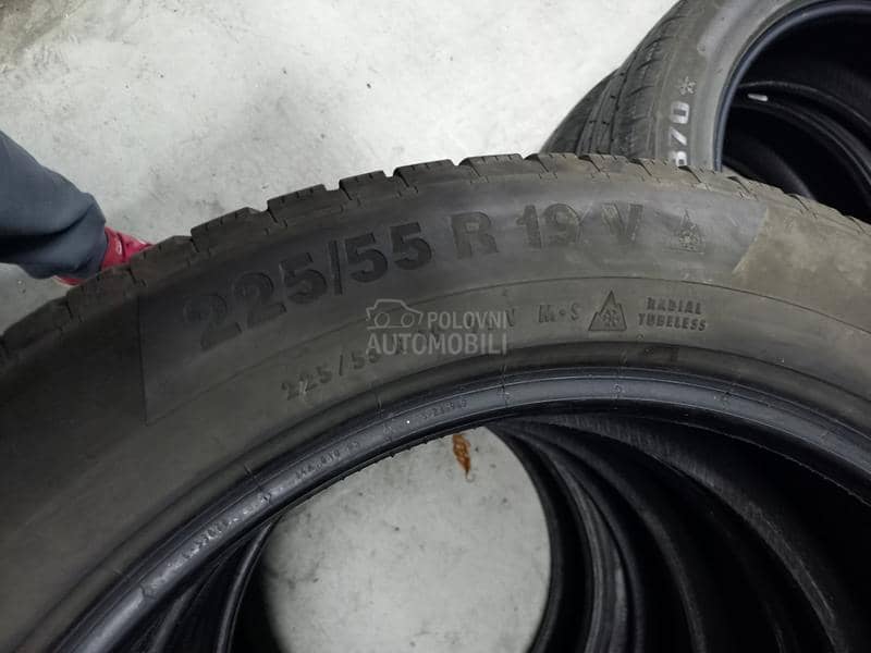 Continental 225/55 R19 Zimska