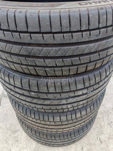 Kumho 215/45 R18 Letnja