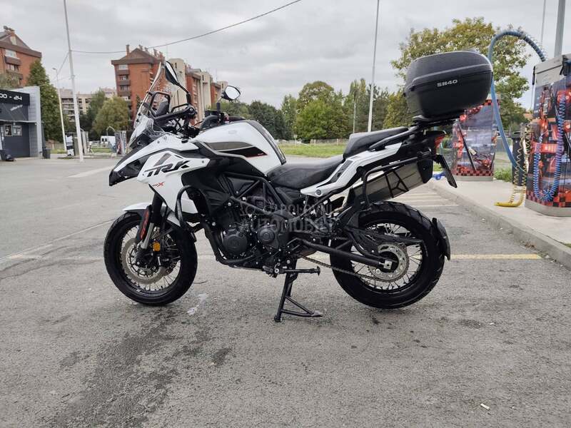 Benelli trk 502x