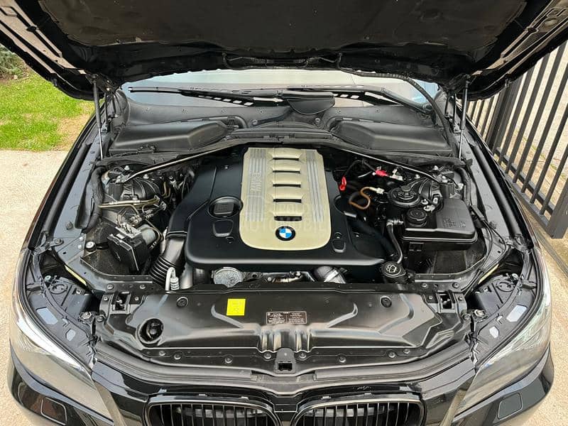 BMW 530  BMW 530