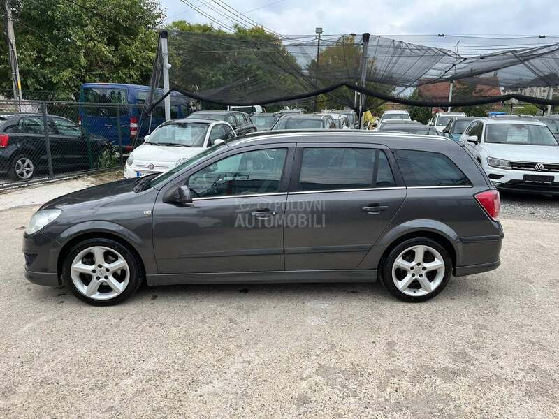 Opel Astra H SPORT NOV