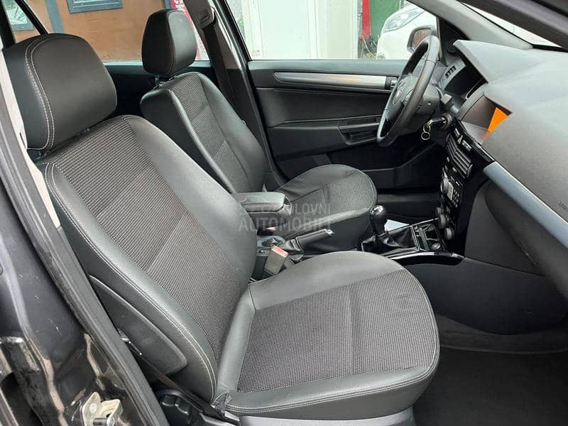 Opel Astra H SPORT NOV