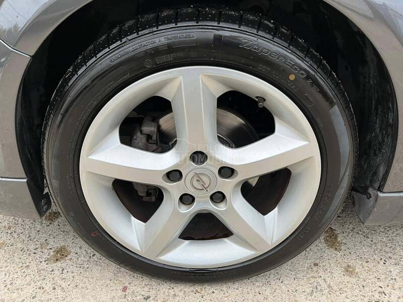 Opel Astra H SPORT NOV
