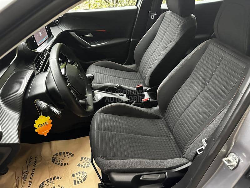 Peugeot 2008 2008 1,5 BlueHDI Peugeot 2008 2008 1,5 BlueHDI