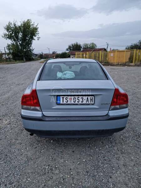 Volvo S60 