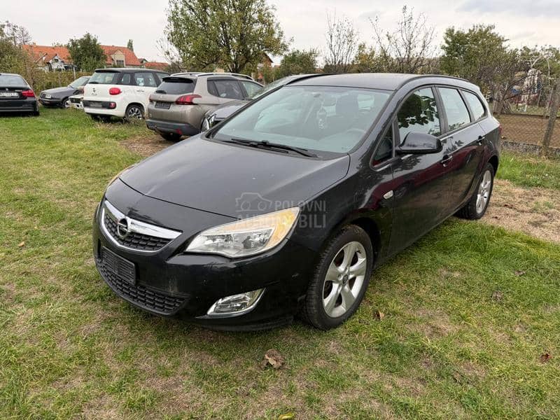 Opel Astra J 