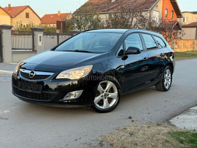 Opel Astra J 