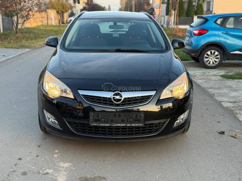 Opel Astra J 