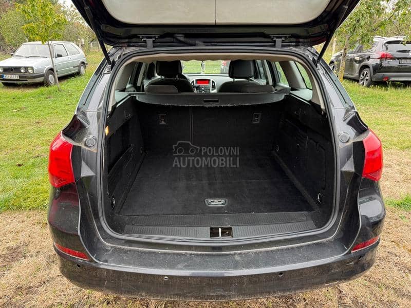 Opel Astra J 