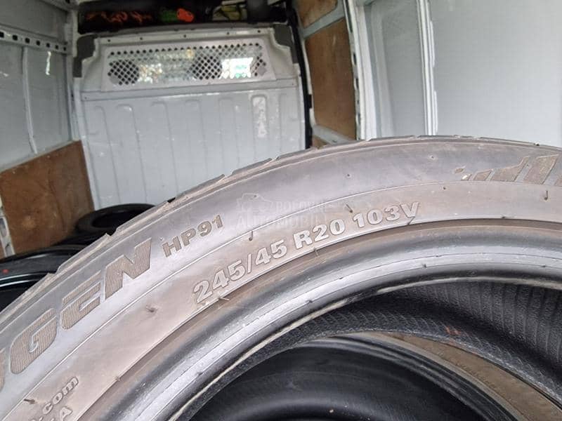 Kumho 245/45 R20 Letnja