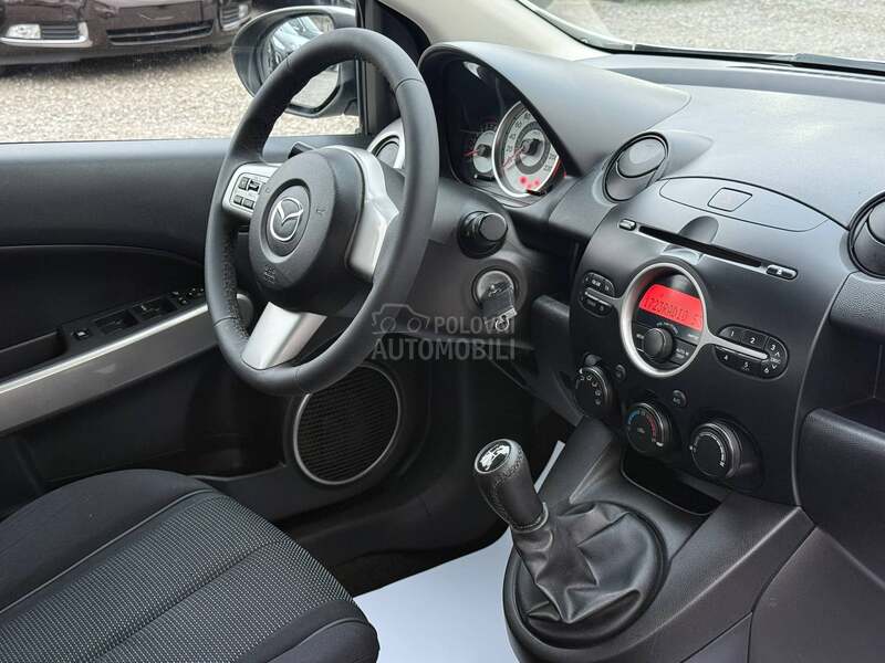 Mazda 2 1.5 SPORT SWlSS