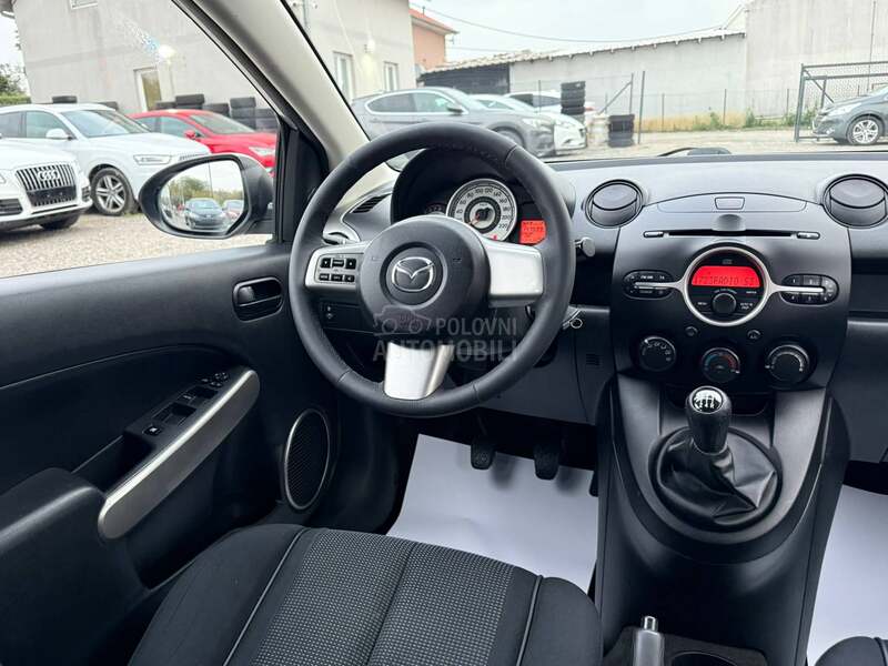Mazda 2 1.5 SPORT SWlSS