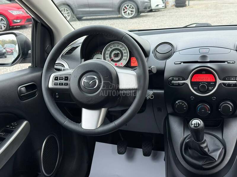 Mazda 2 1.5 SPORT SWlSS