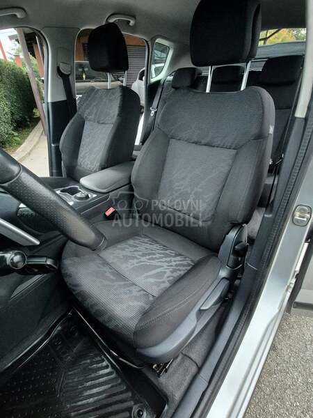 Peugeot 3008 1.6 e-hdi