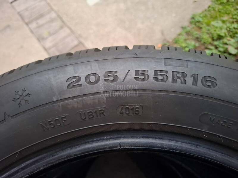 Dunlop 205/55 R16 Zimska