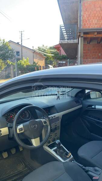 Opel Astra H 1.6