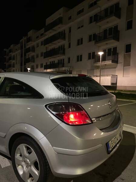 Opel Astra H 1.6