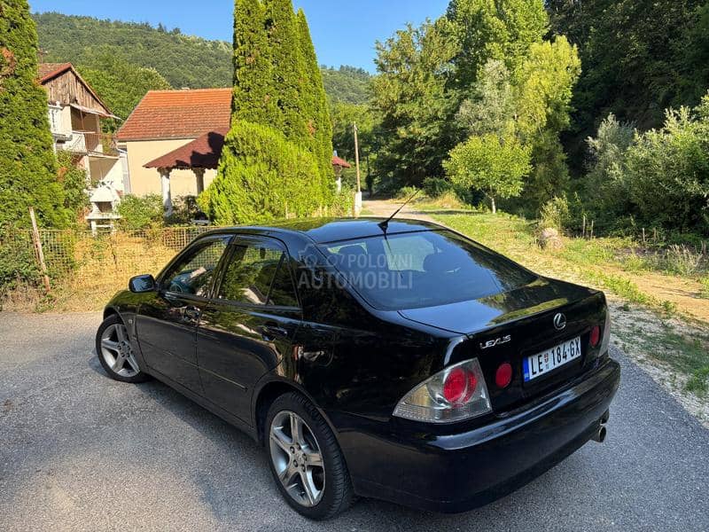 Lexus IS 200 2.0 1gfe
