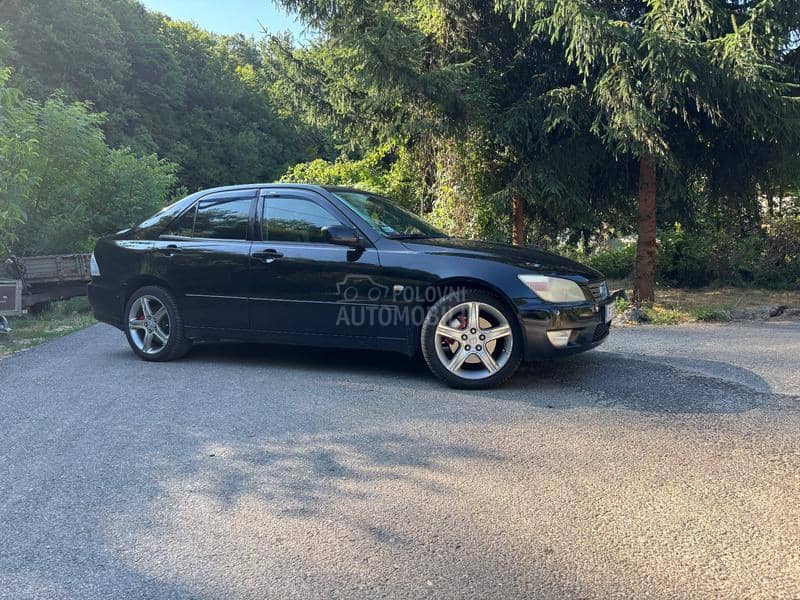 Lexus IS 200 2.0 1gfe