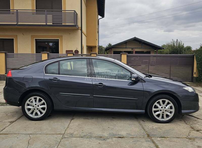 Renault Laguna 